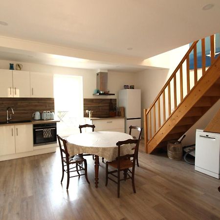 Joli Appartement Avec Balcon Au Coeur De Forcalquier Extérieur photo